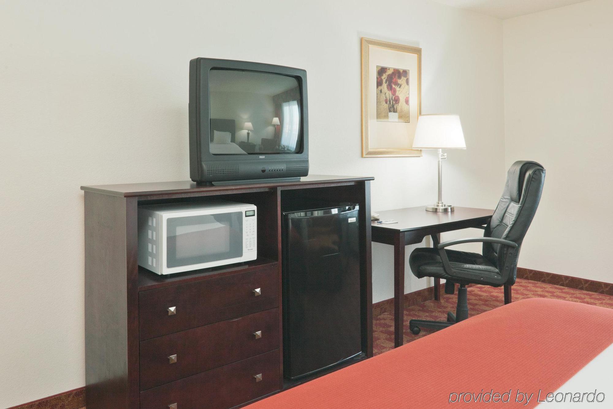 Holiday Inn Express - Rensselaer, An Ihg Hotel Room photo